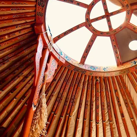 Yurt Lisboa Campo de lujo *
